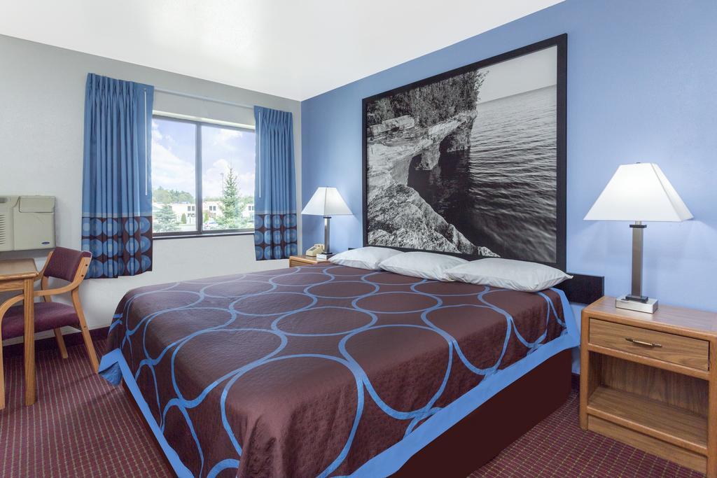 Super 8 By Wyndham Wisconsin Dells Hotel Ngoại thất bức ảnh