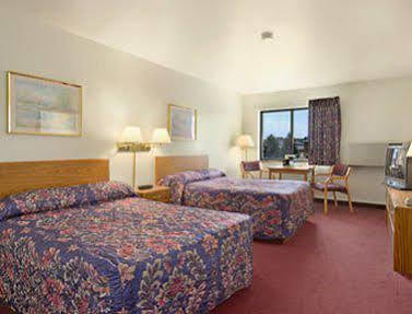 Super 8 By Wyndham Wisconsin Dells Hotel Phòng bức ảnh